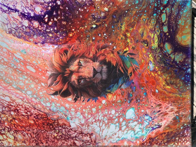 The Lion — Fluid acrylic and metallic pigment on canvas